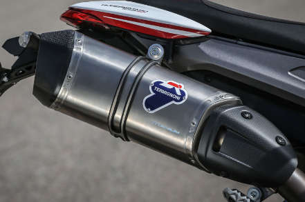 DUCATI HYPERMOTARD 821 2