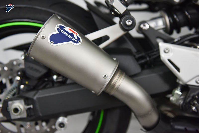 KAWASAKI Z900 – SLIP ON SO03 GP2R-R+LINK+HEAT SHIELD 7