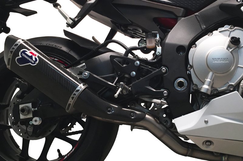 YAMAHA YZF R1 – FINAL BODY DE-CAT 4
