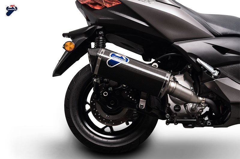 YAMAHA XMAX 300 – CARBON SLIP ON 4